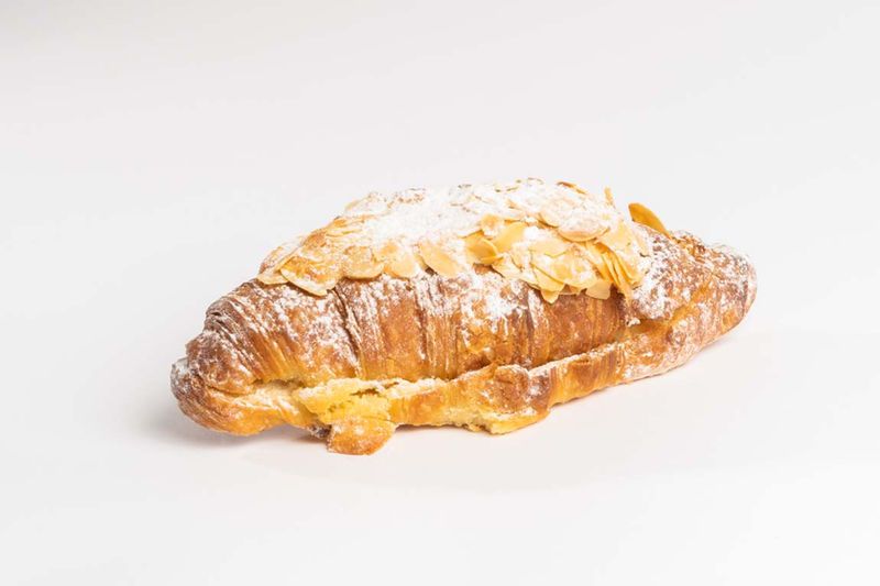 Croissant met amandelen